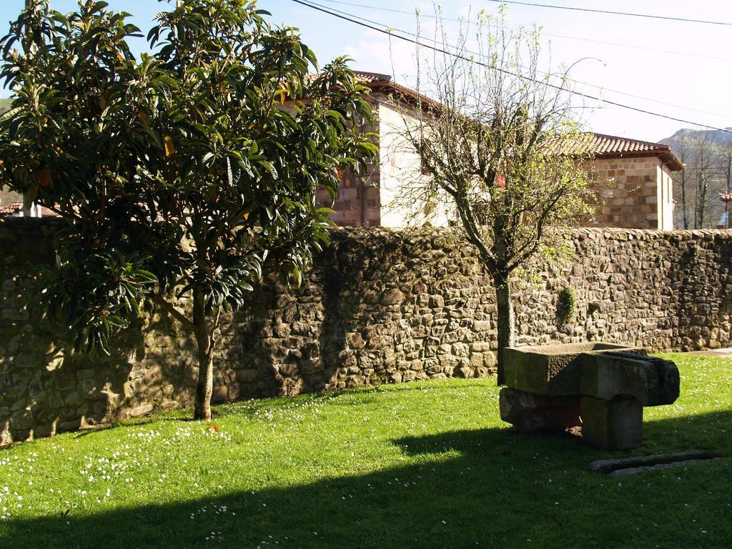 Hotel La Casona De Llerana Villacarriedo Exterior foto